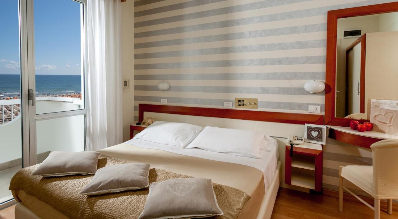 Aristeo Hotel 3*