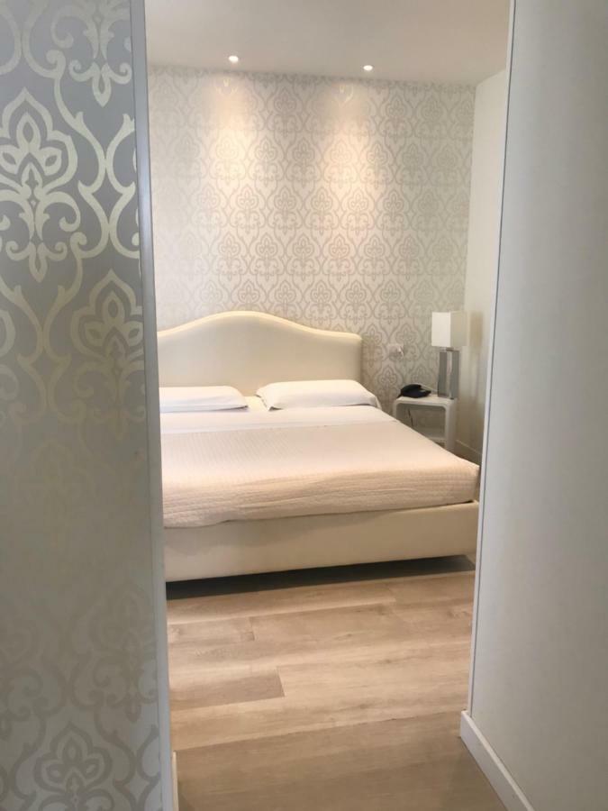 Aristeo Hotel 3*